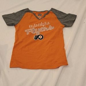 Girls Philadelphia Flyers tshirt